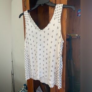 Old Navy size large tie back printed tank